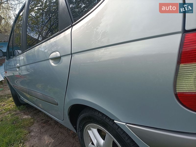 Минивэн Renault Scenic 2001 в Кобеляках