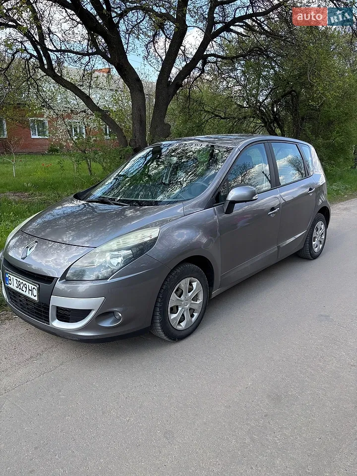 2010 Renault Scenic - мініатюра 18
