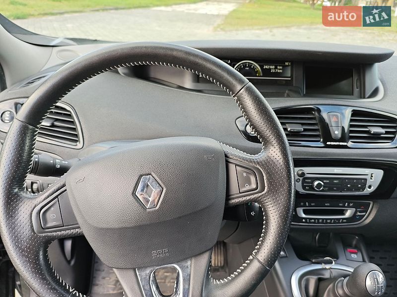 Минивэн Renault Scenic 2013 в Дубно