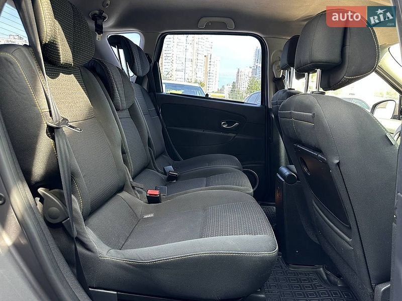 Минивэн Renault Scenic 2010 в Киеве