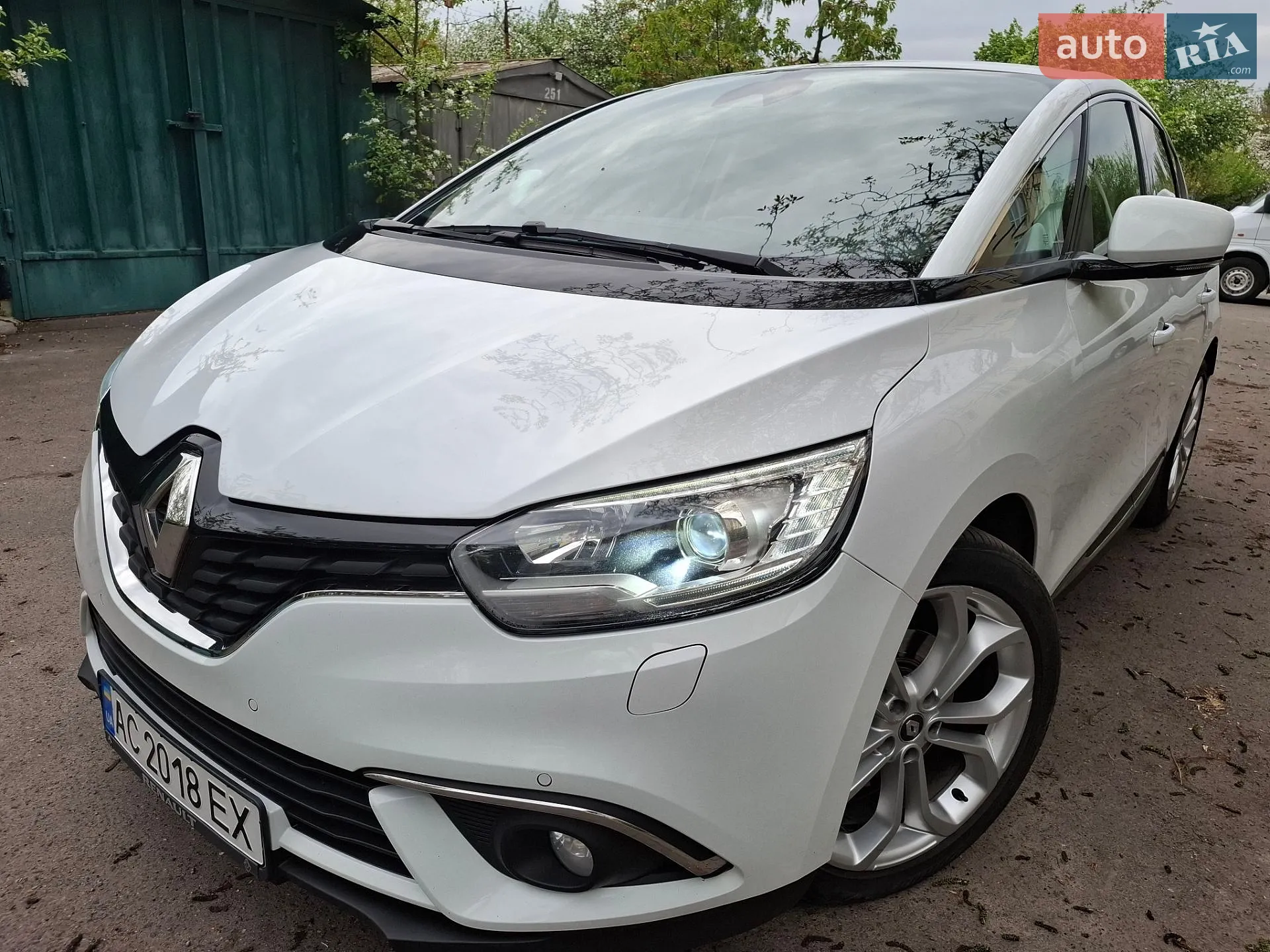 2017 Renault Scenic - мініатюра 2