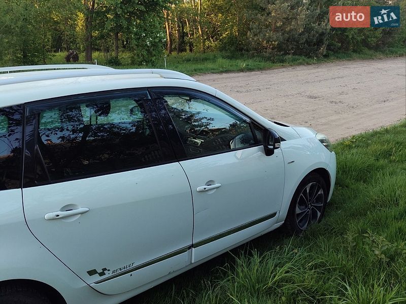 Минивэн Renault Scenic 2015 в Литине