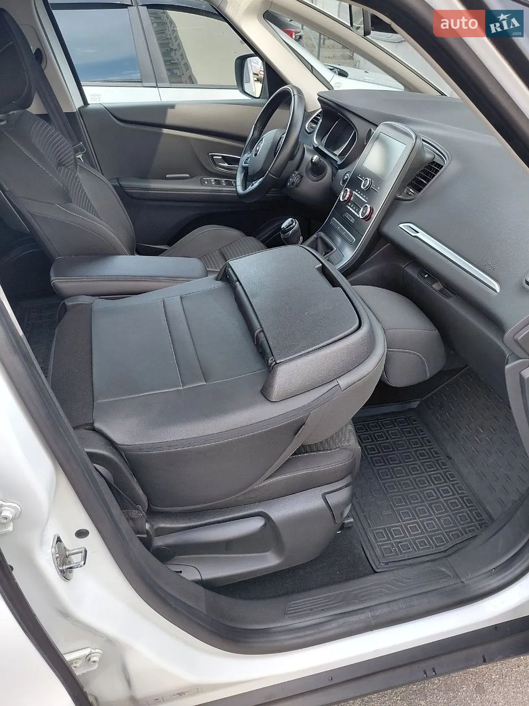 2016 Renault Scenic - мініатюра 18