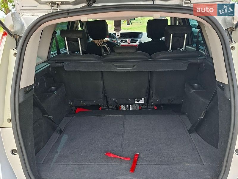 Минивэн Renault Scenic 2015 в Покрове