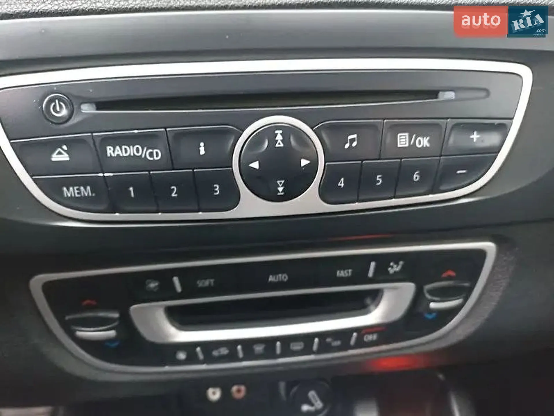 2011 Renault Scenic - мініатюра 11