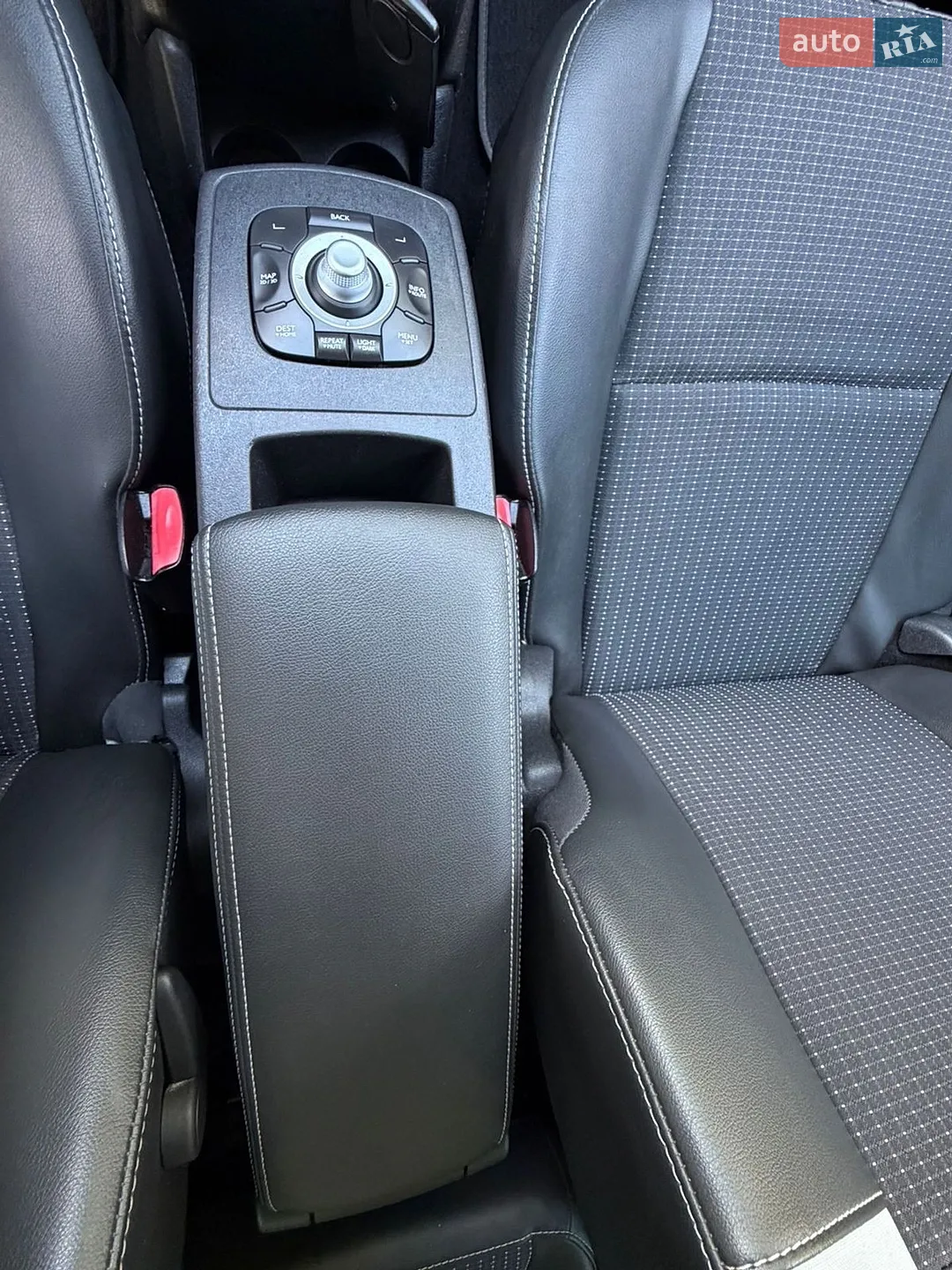 2012 Renault Scenic - мініатюра 21