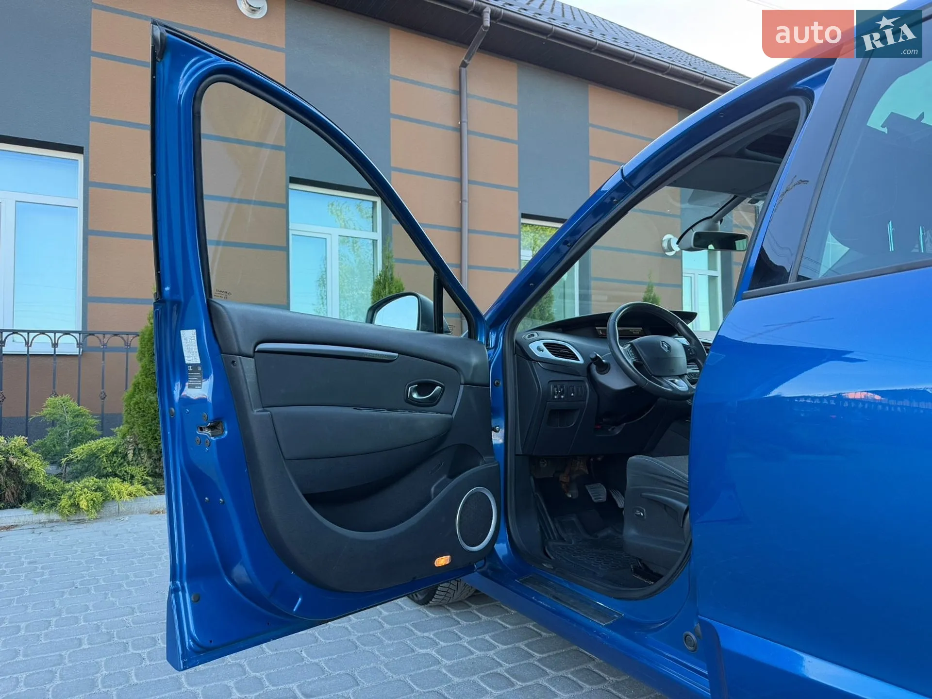 2010 Renault Scenic - мініатюра 9