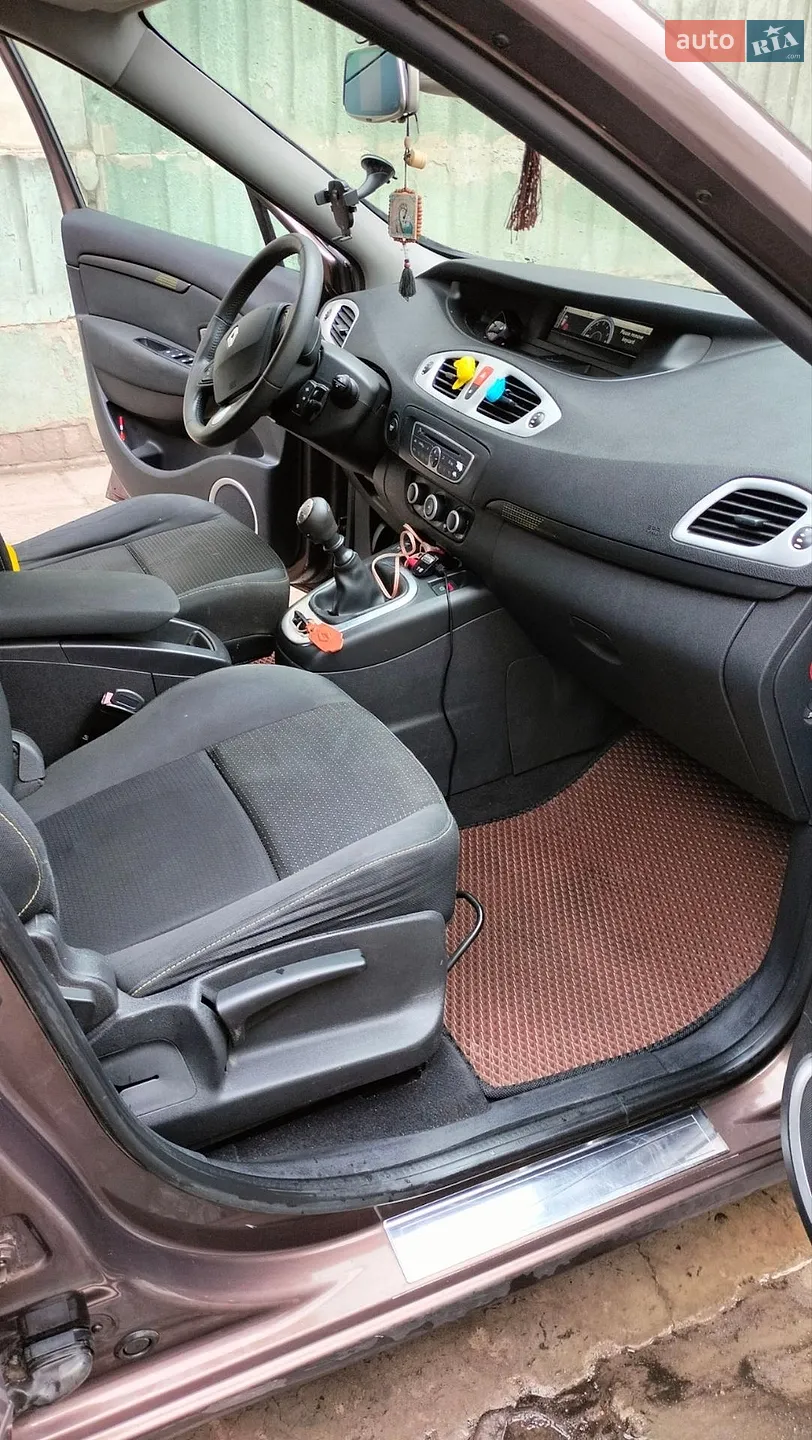 2010 Renault Scenic - мініатюра 7