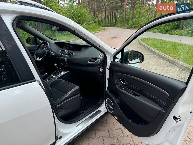 Минивэн Renault Scenic 2013 в Львове