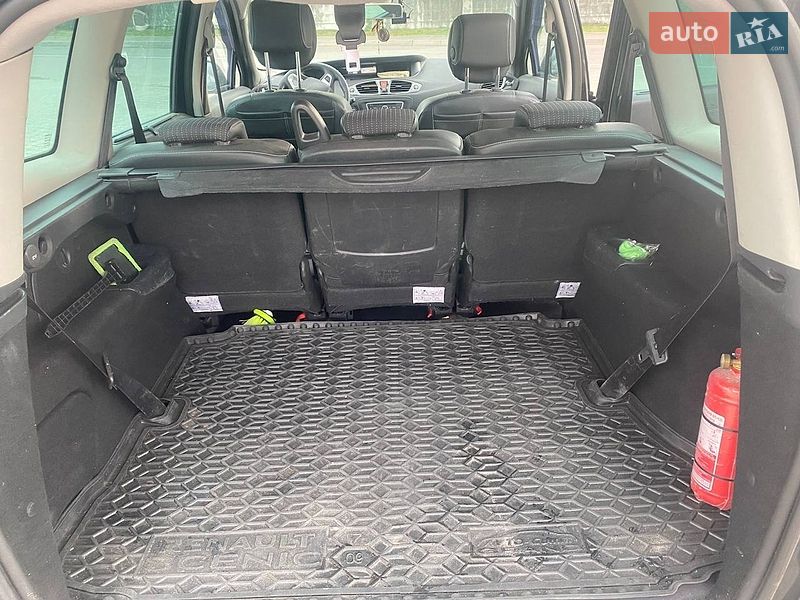 Минивэн Renault Scenic 2011 в Львове