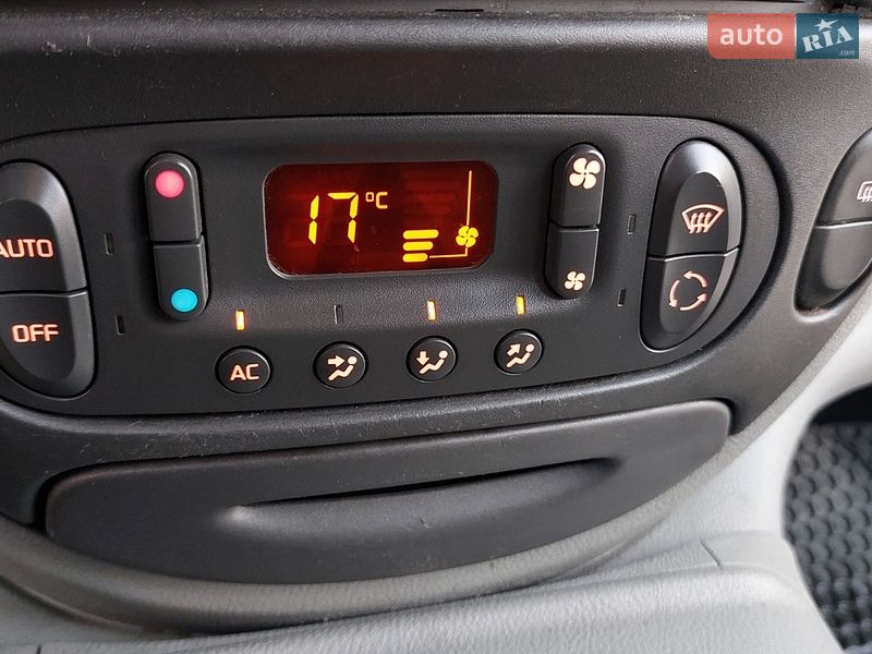 Минивэн Renault Scenic 2000 в Каменец-Подольском