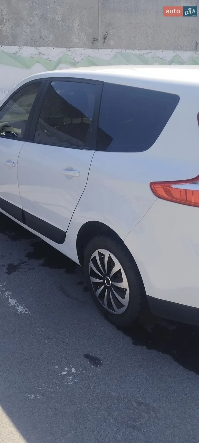 2010 Renault Scenic - мініатюра 4