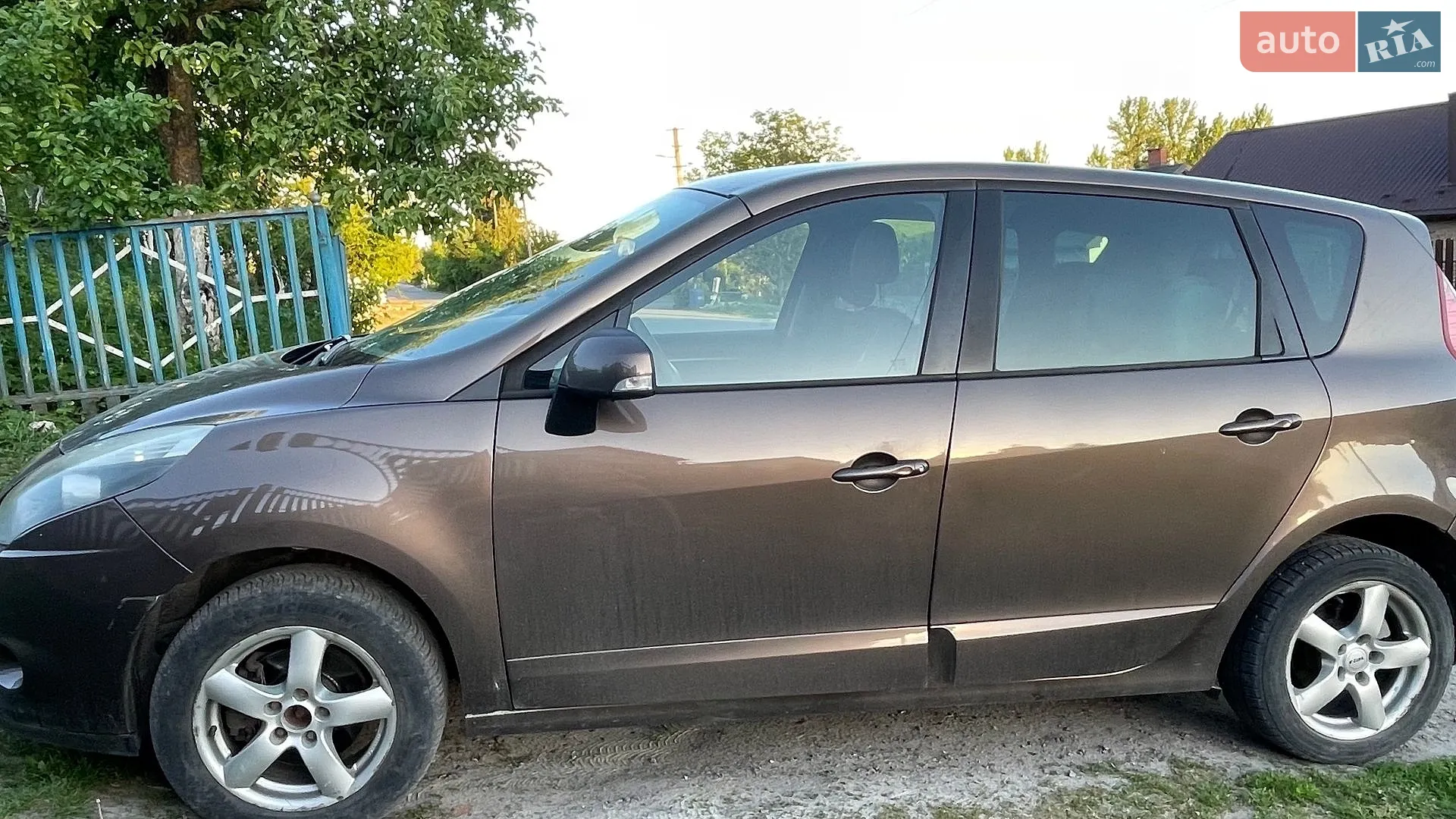 2010 Renault Scenic - мініатюра 13