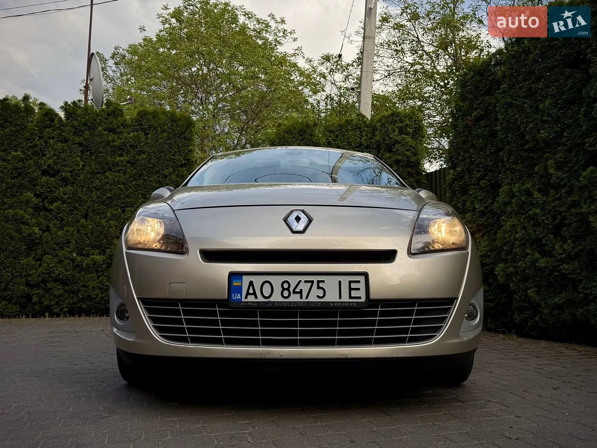 2010 Renault Scenic - мініатюра 2
