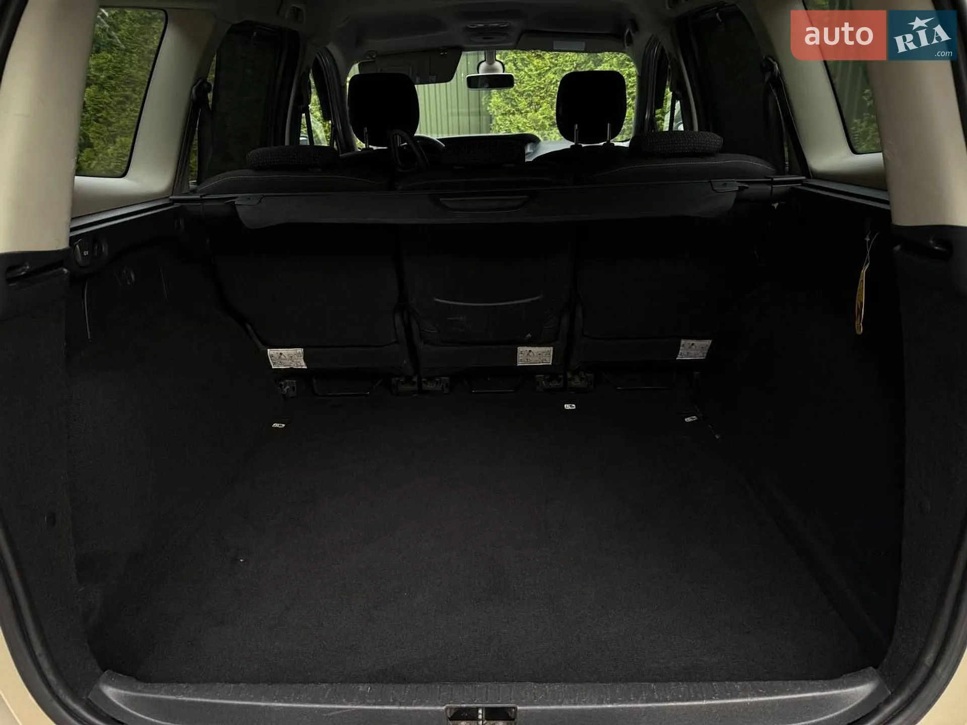 2010 Renault Scenic - мініатюра 23