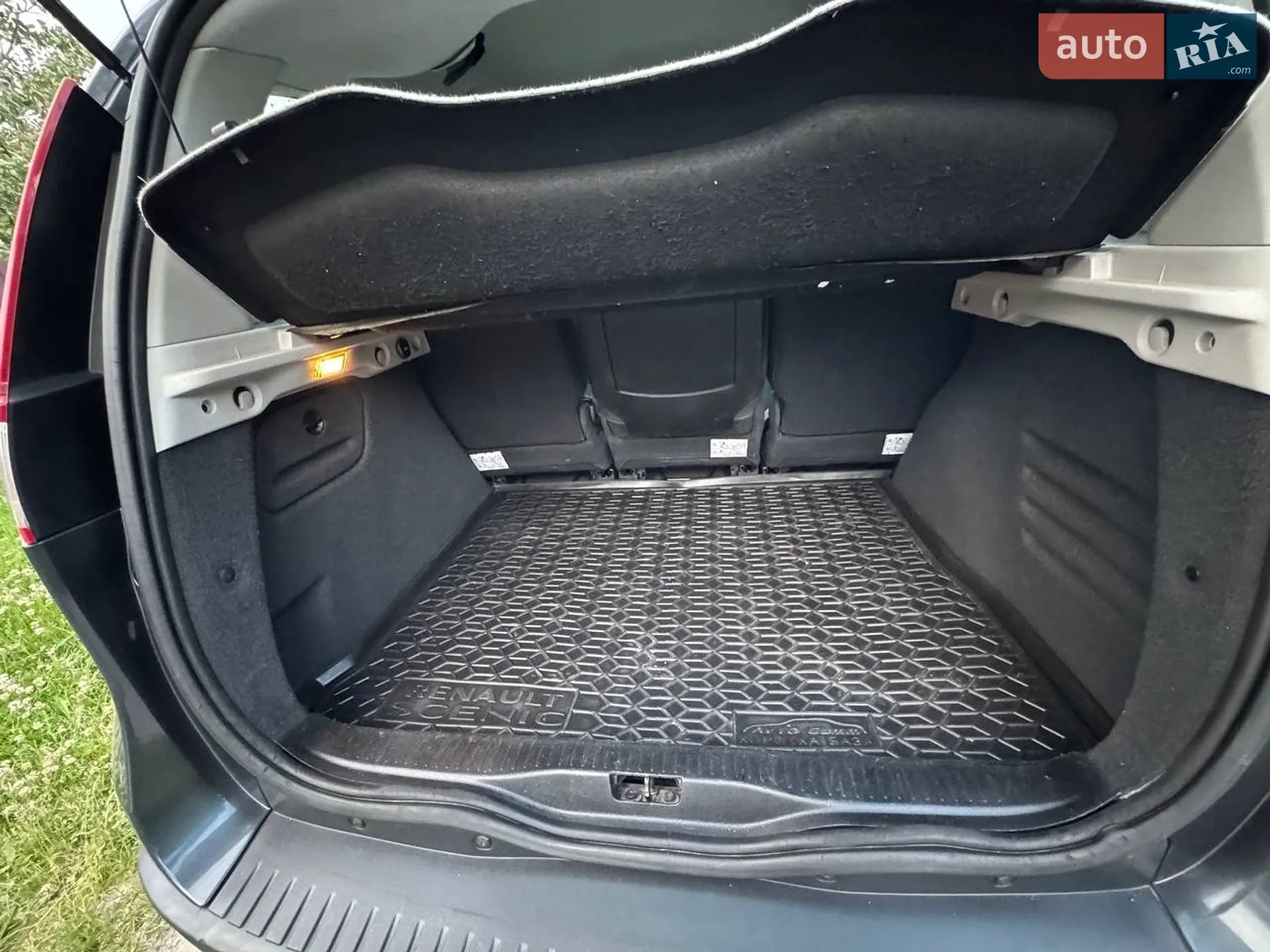 2010 Renault Scenic - мініатюра 24
