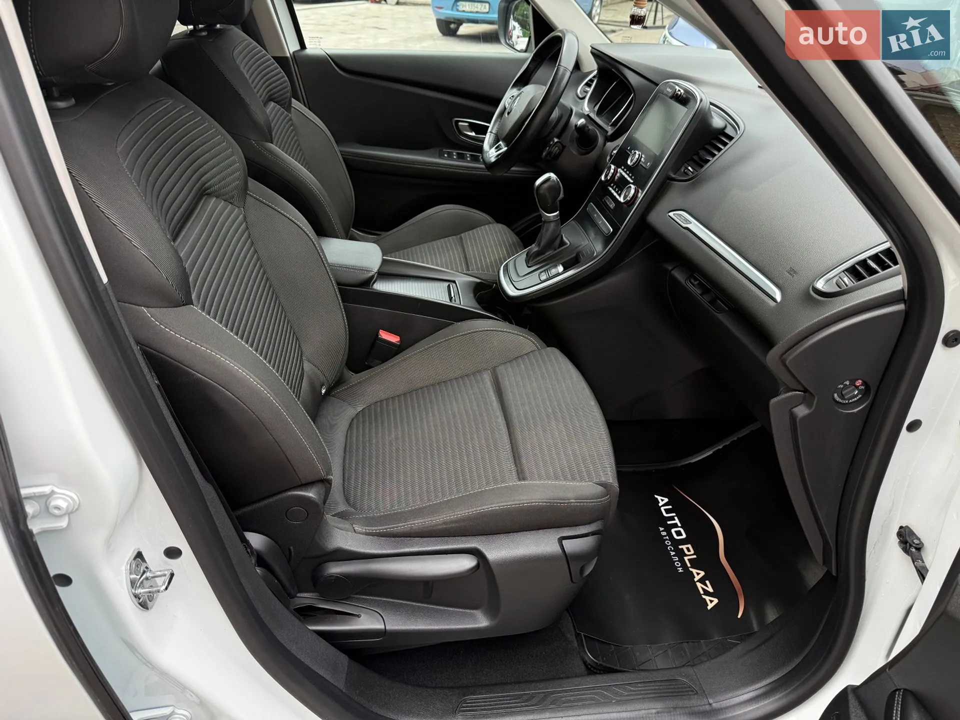 2016 Renault Scenic - мініатюра 38