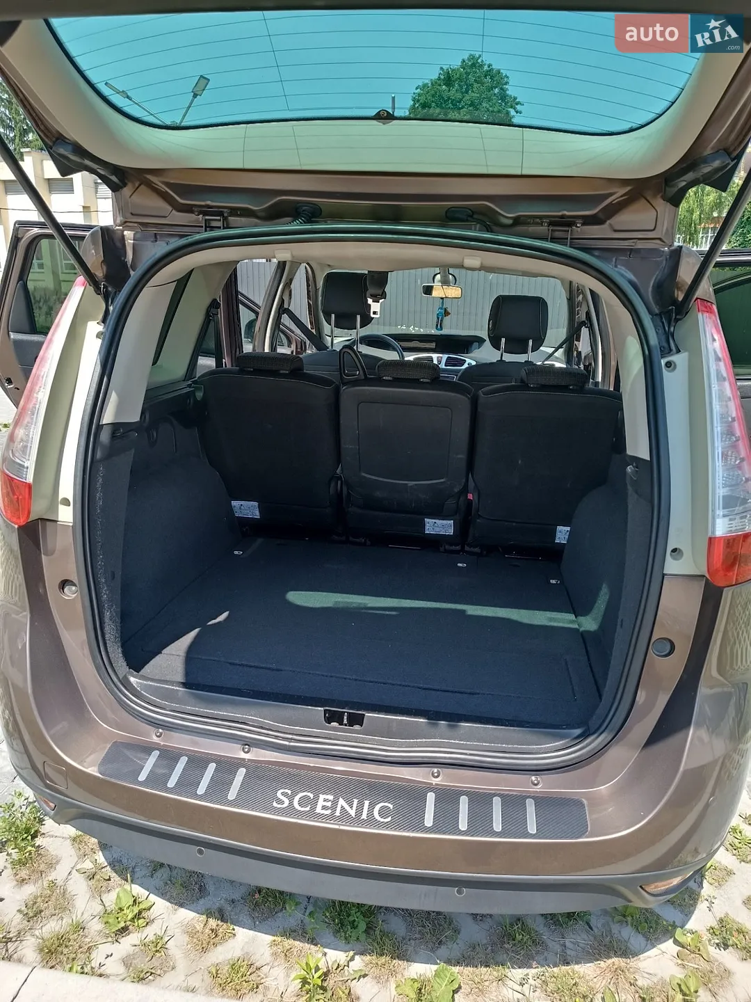 2010 Renault Scenic - мініатюра 19
