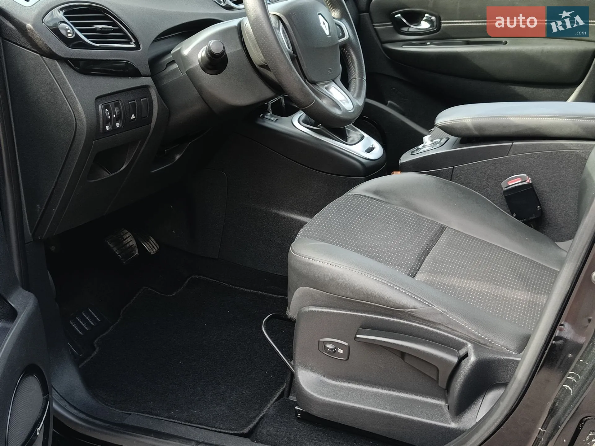 2012 Renault Scenic - мініатюра 24