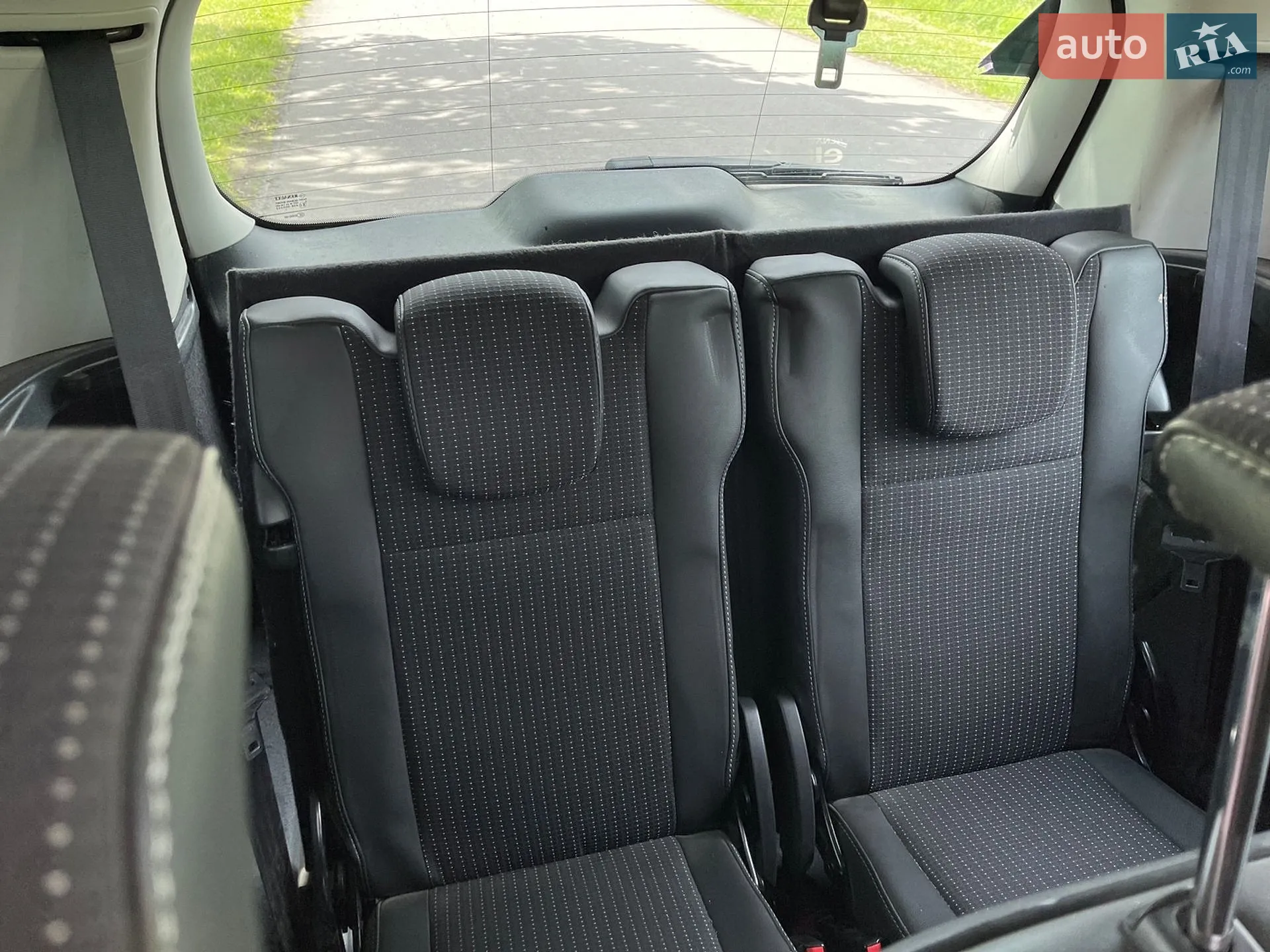 2011 Renault Scenic - мініатюра 17