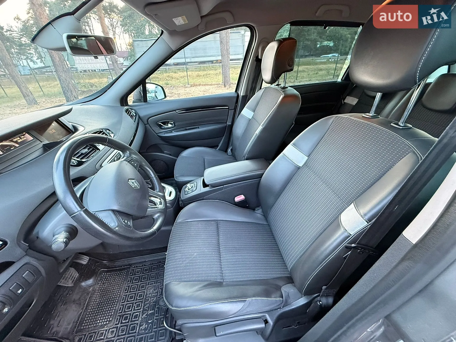 2015 Renault Scenic - мініатюра 21
