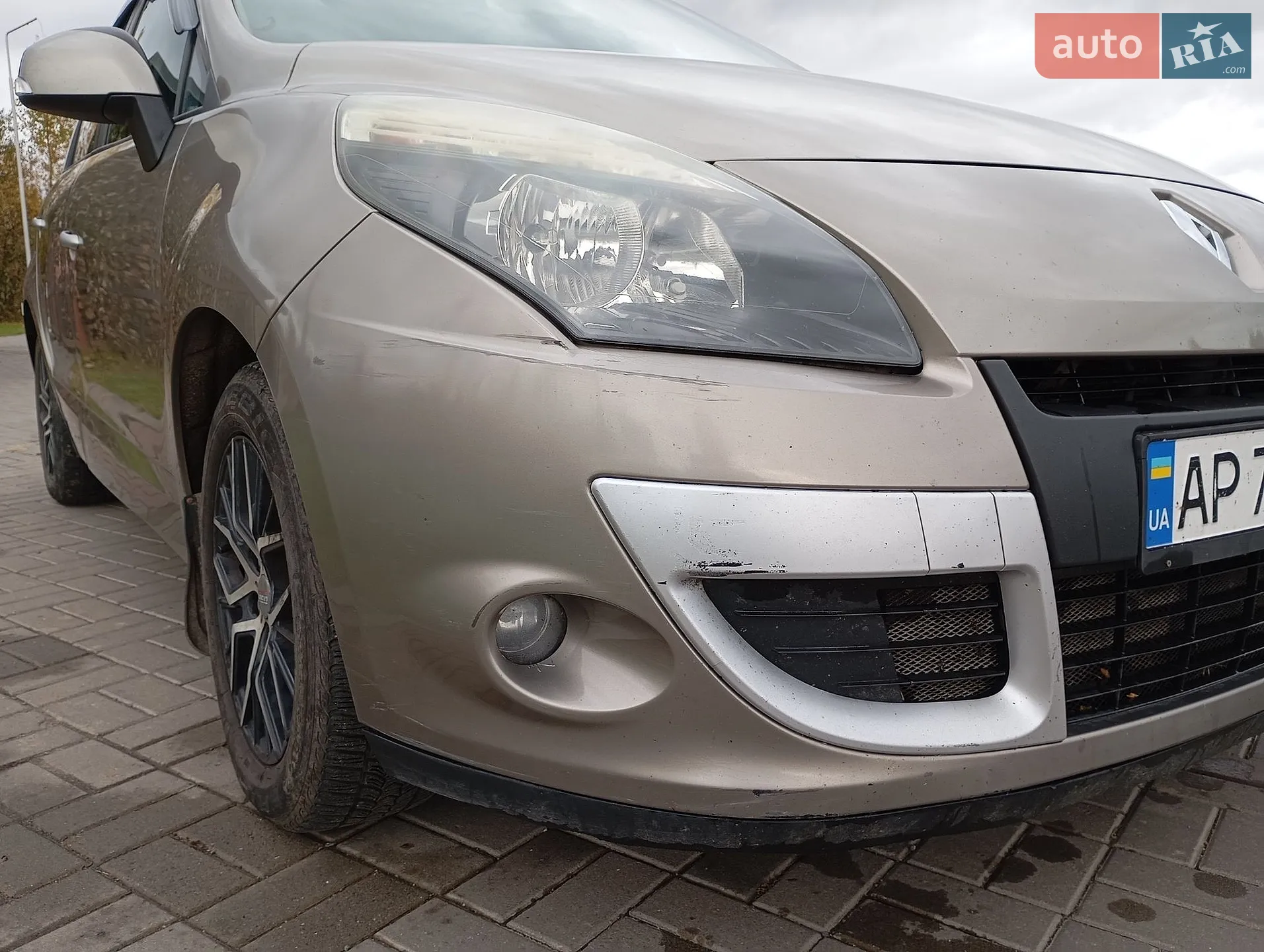 2010 Renault Scenic - мініатюра 21