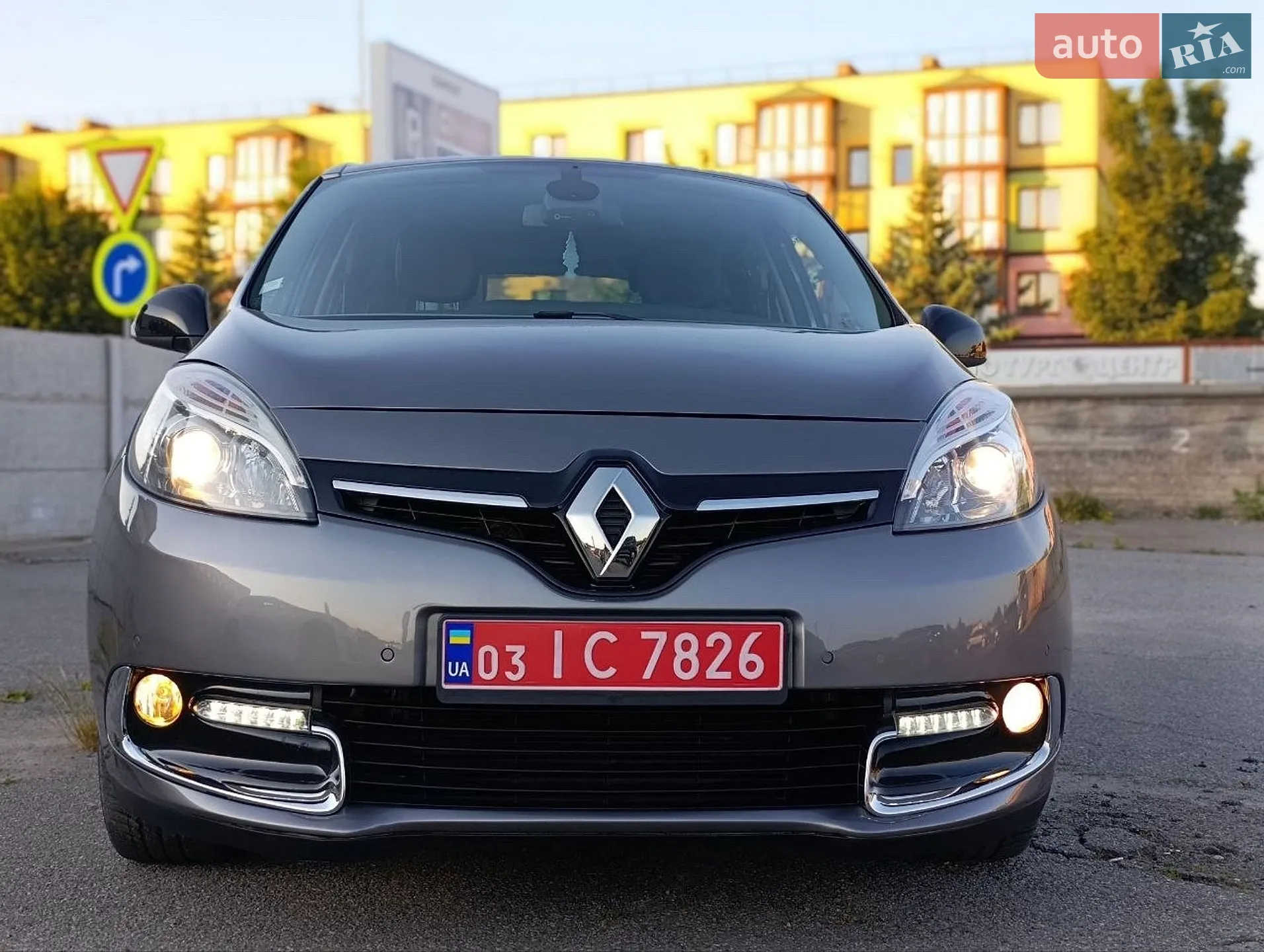 2016 Renault Scenic - мініатюра 3