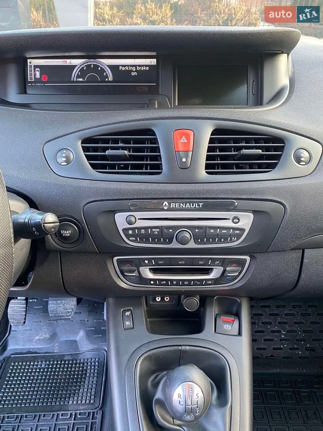 2010 Renault Scenic - мініатюра 9
