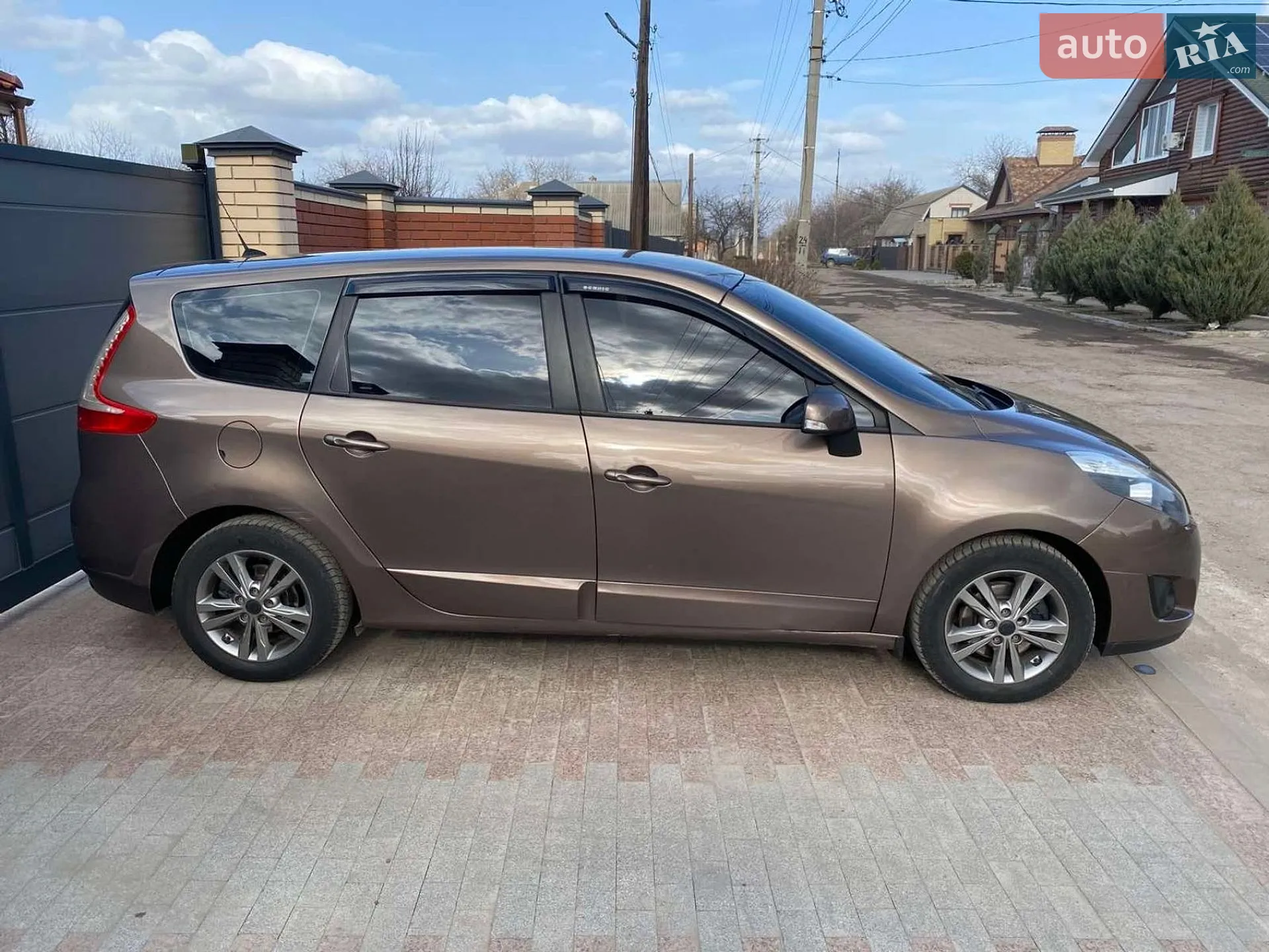 2010 Renault Scenic - мініатюра 4