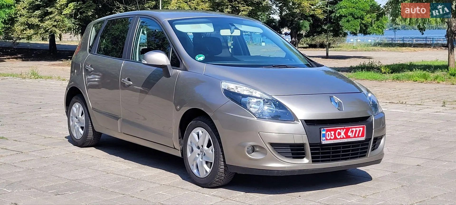 2011 Renault Scenic - фото 1