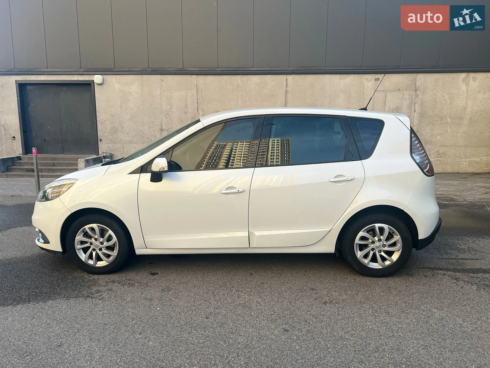 2012 Renault Scenic - мініатюра 16