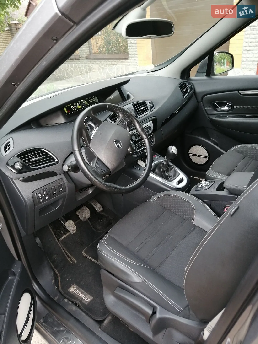 2014 Renault Scenic - мініатюра 2