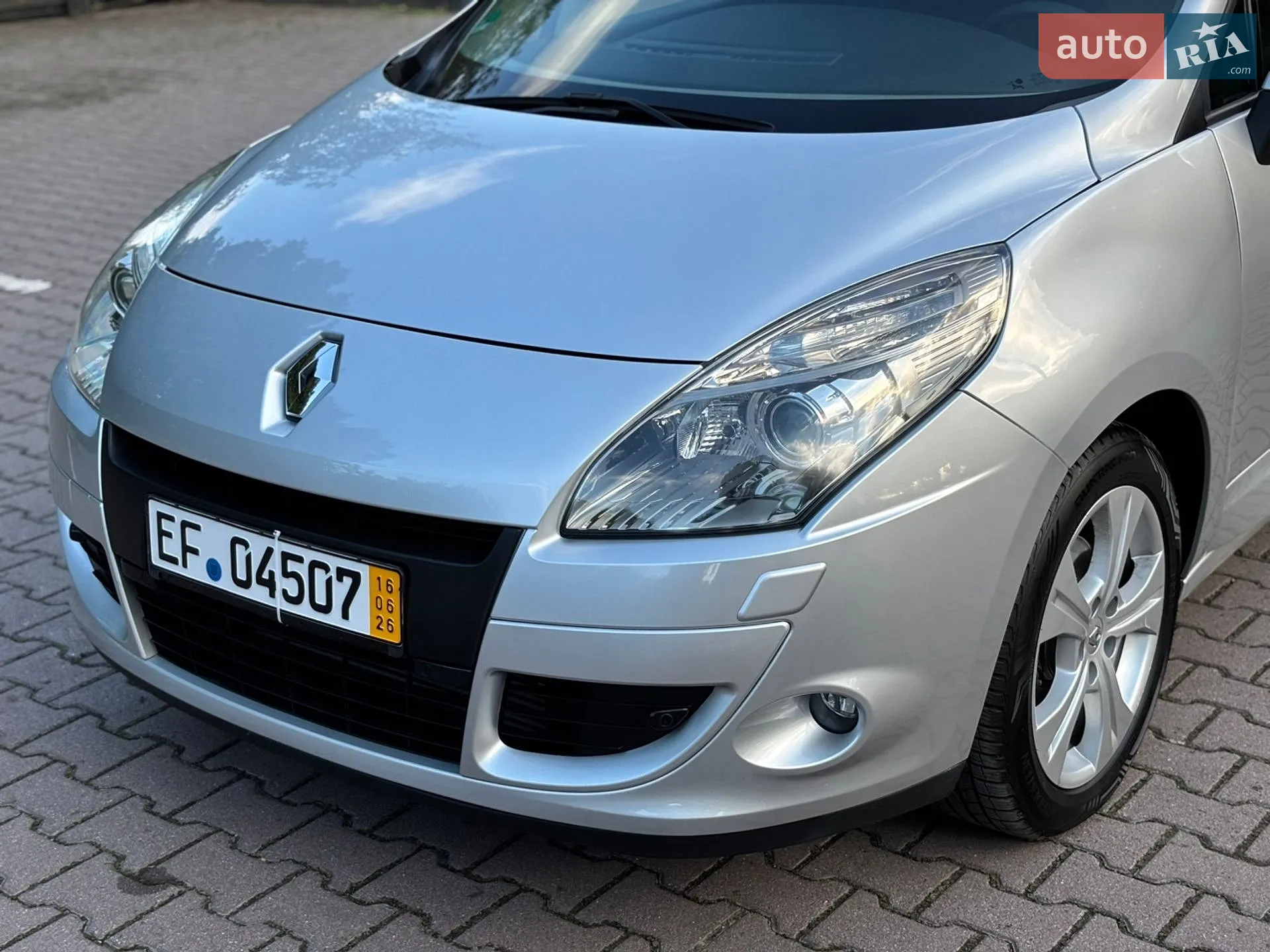 2010 Renault Scenic - мініатюра 13