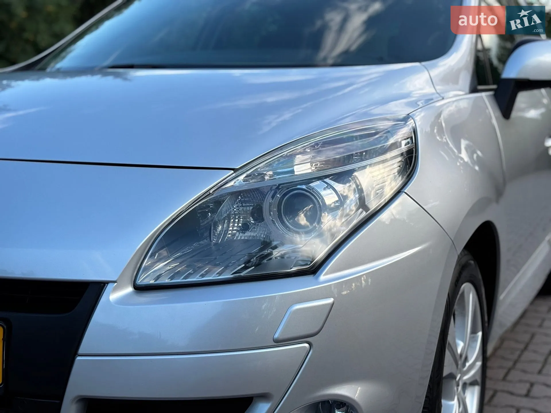 2010 Renault Scenic - мініатюра 15