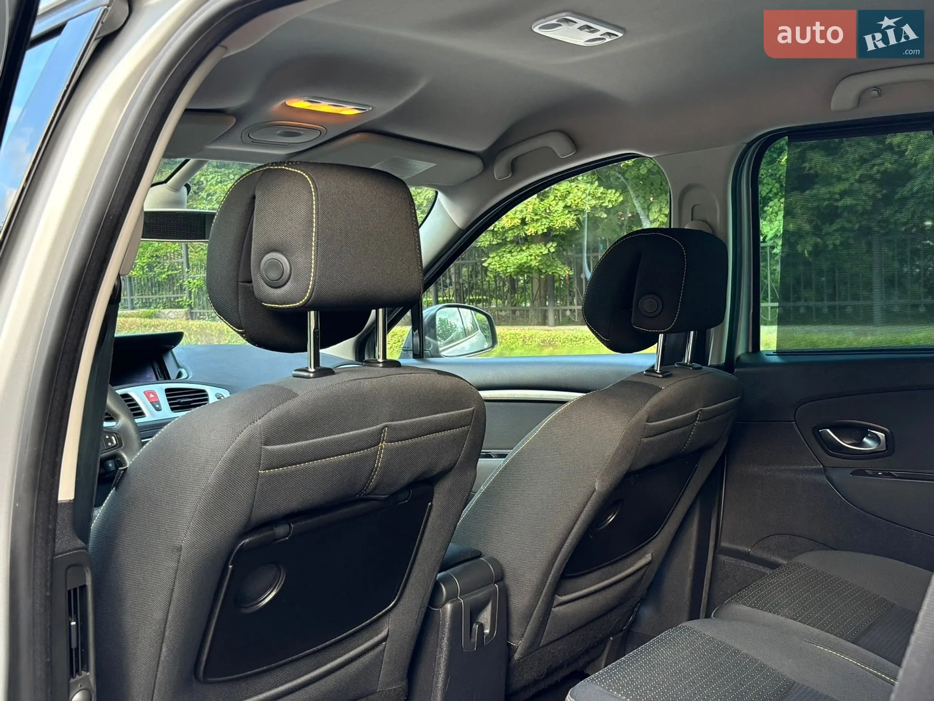 2010 Renault Scenic - мініатюра 29