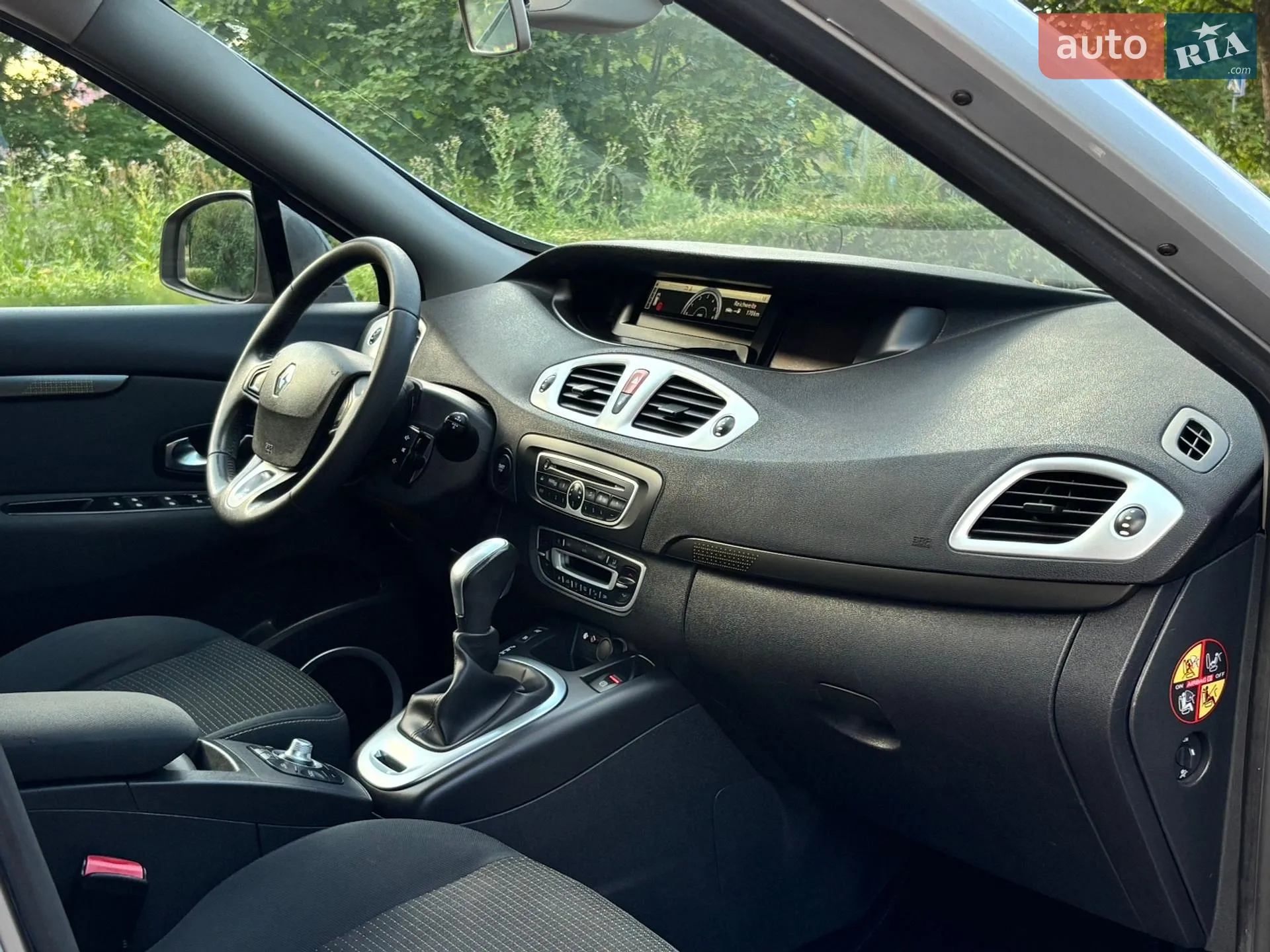 2010 Renault Scenic - мініатюра 38