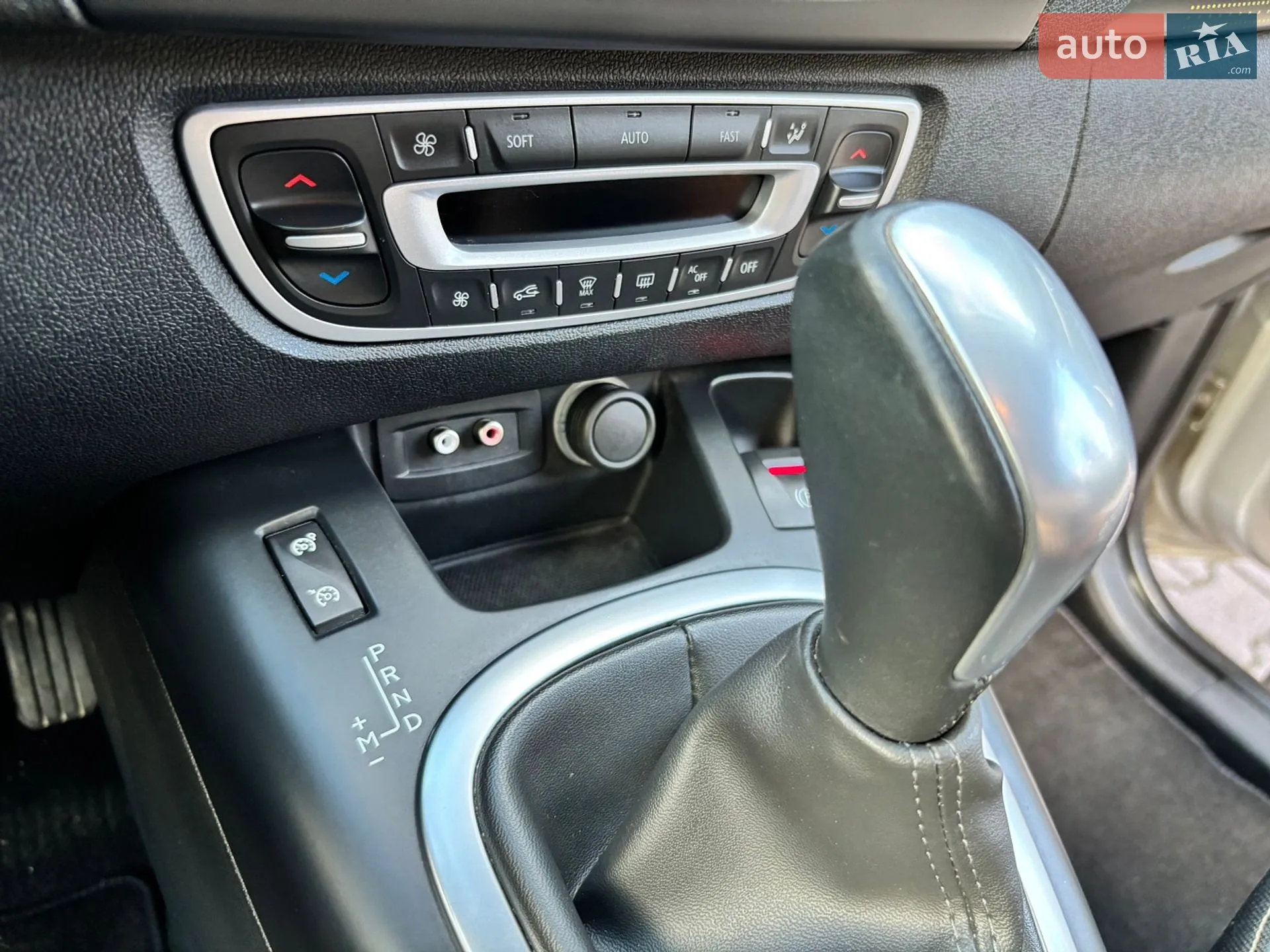 2010 Renault Scenic - мініатюра 43