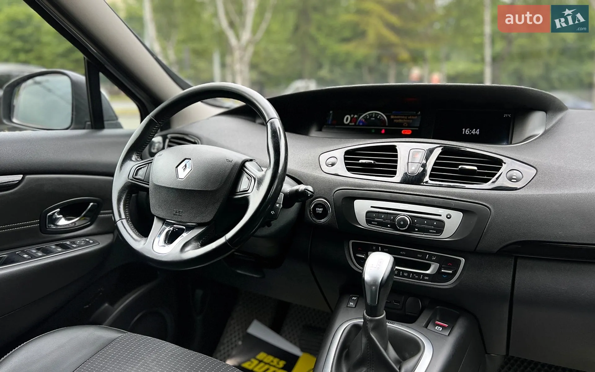 2015 Renault Scenic - мініатюра 19