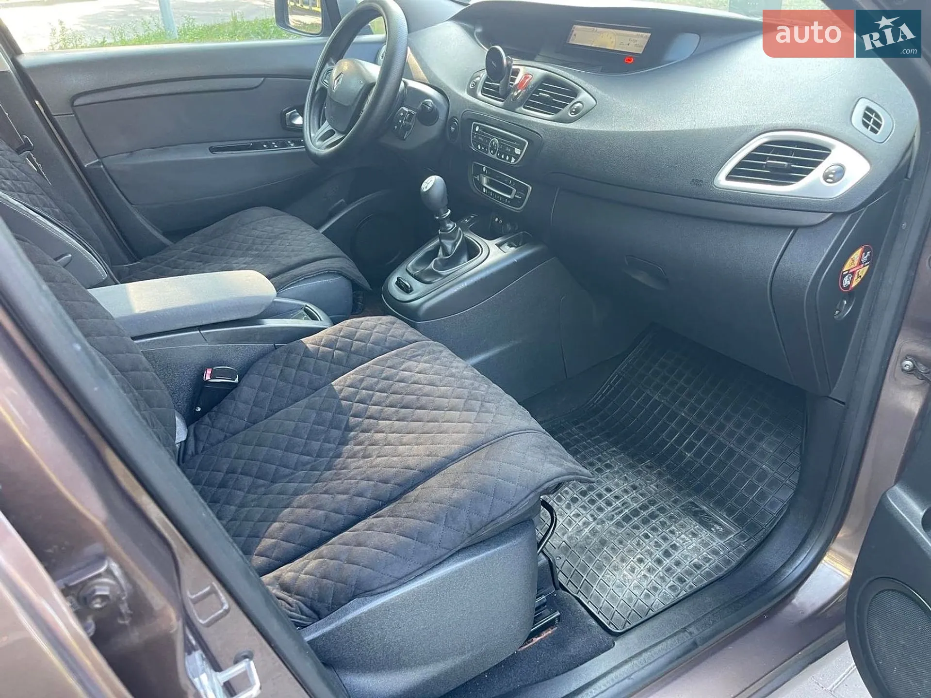 2010 Renault Scenic - мініатюра 17