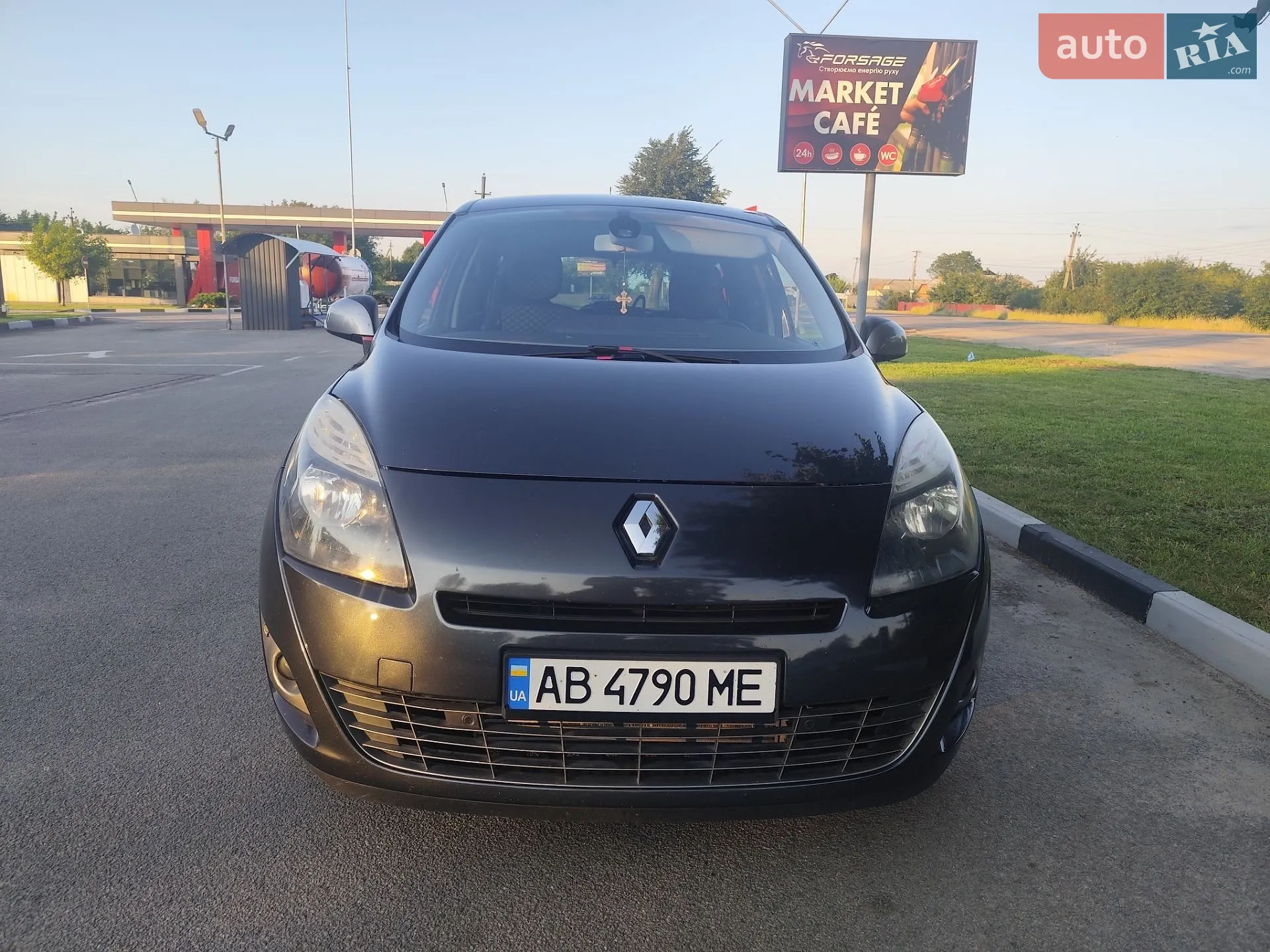 2010 Renault Scenic - мініатюра 2