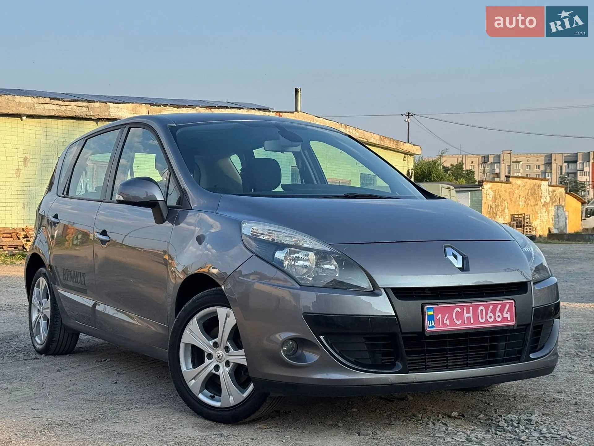 2010 Renault Scenic - мініатюра 2