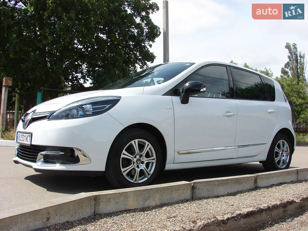 2014 Renault Scenic - мініатюра 19