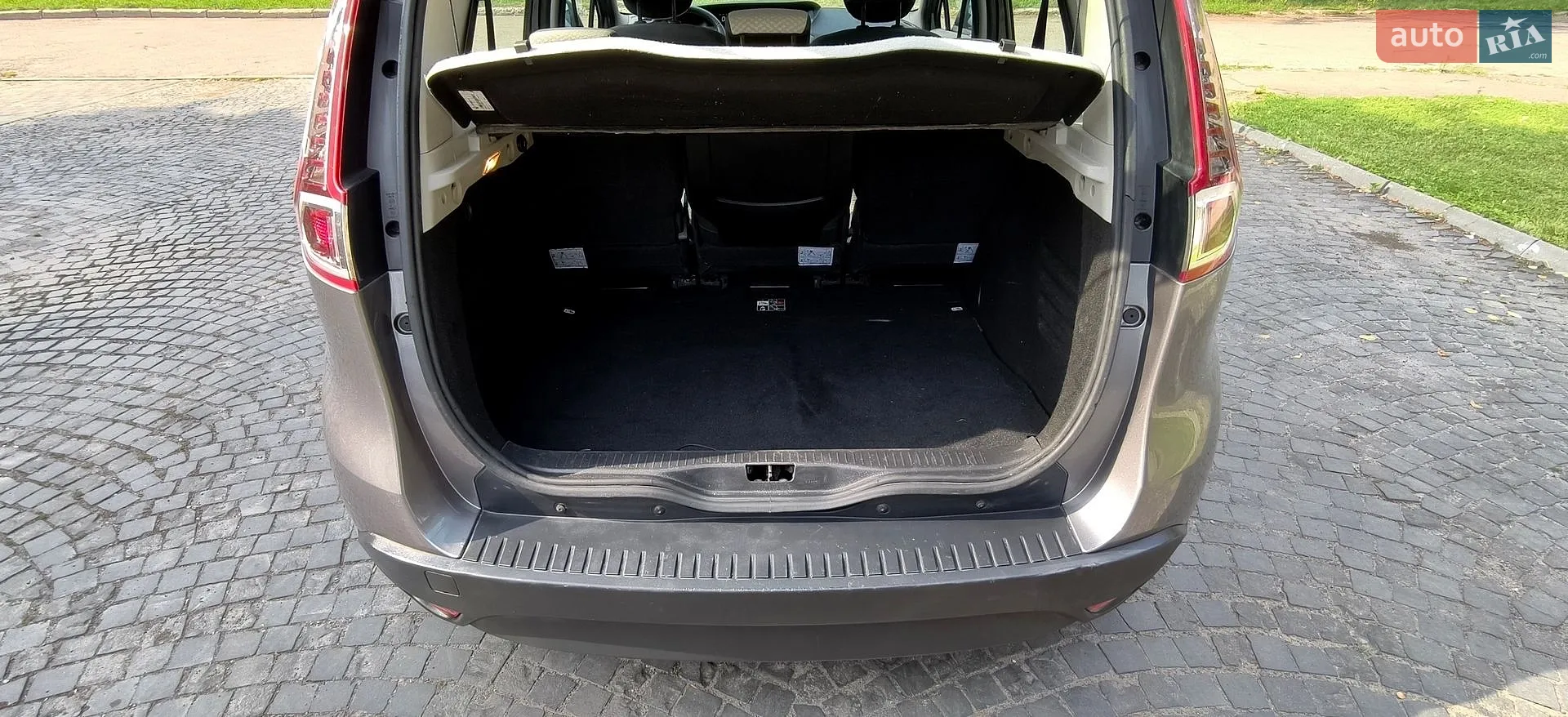 2011 Renault Scenic - мініатюра 19