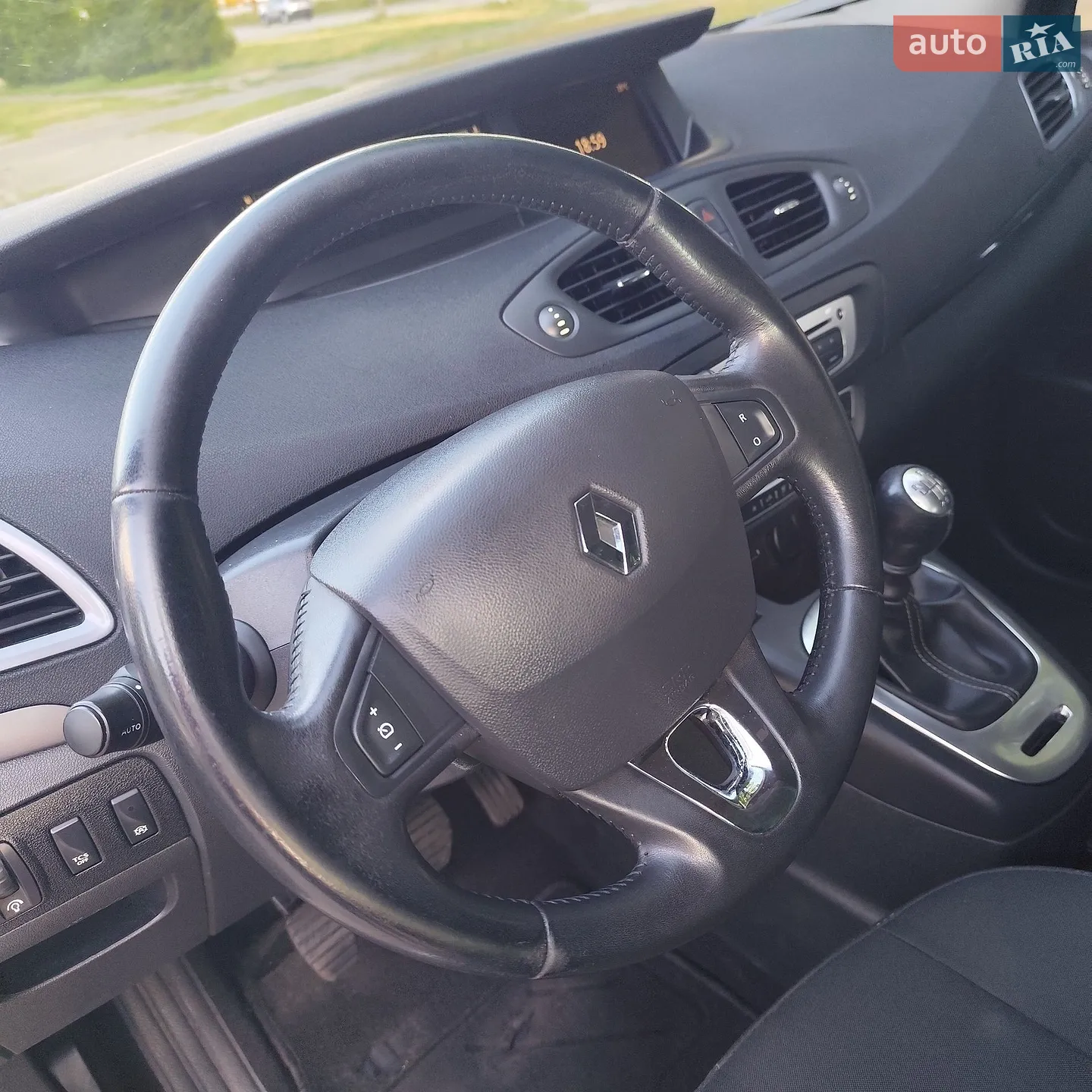 2015 Renault Scenic - мініатюра 26