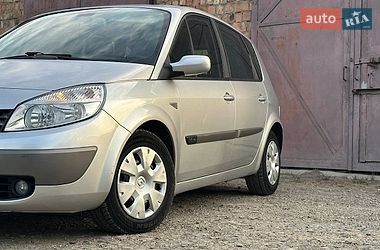 Минивэн Renault Scenic 2005 в Дрогобыче