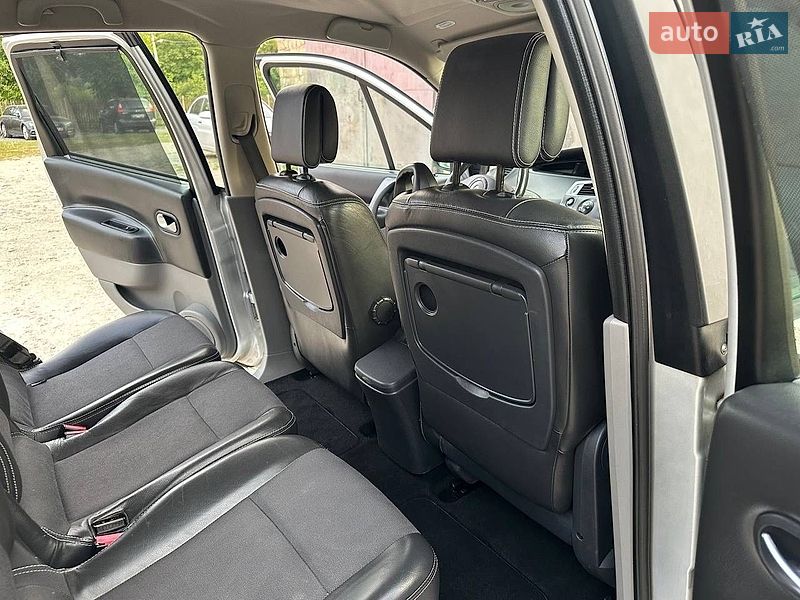 Минивэн Renault Scenic 2005 в Дрогобыче