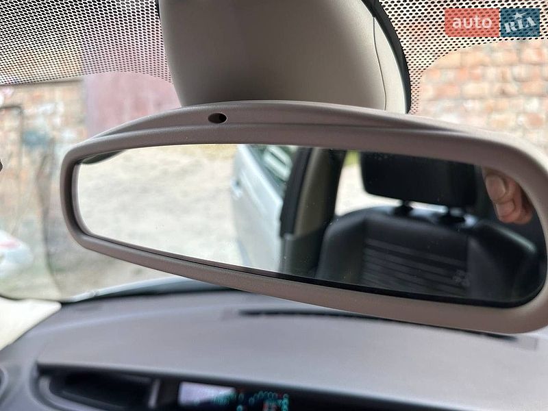 Минивэн Renault Scenic 2005 в Дрогобыче