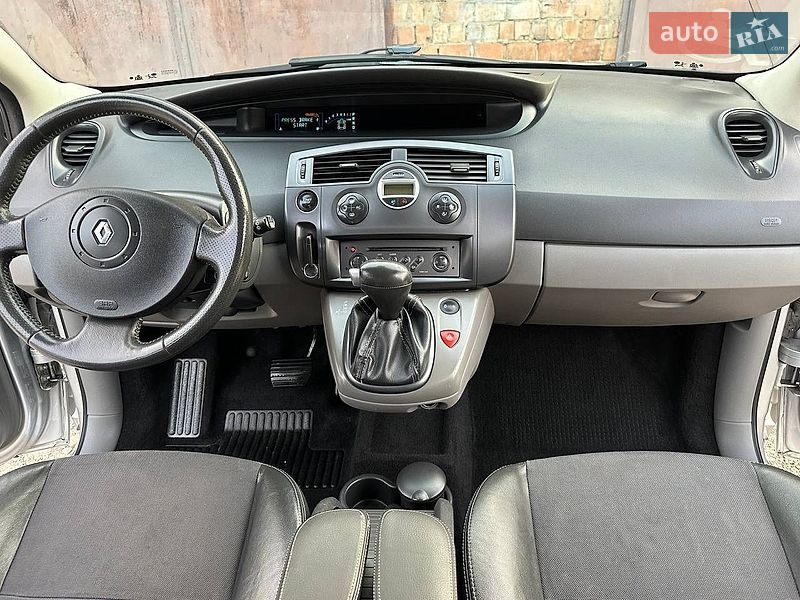 Минивэн Renault Scenic 2005 в Дрогобыче