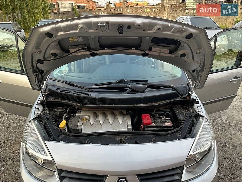 Минивэн Renault Scenic 2005 в Дрогобыче