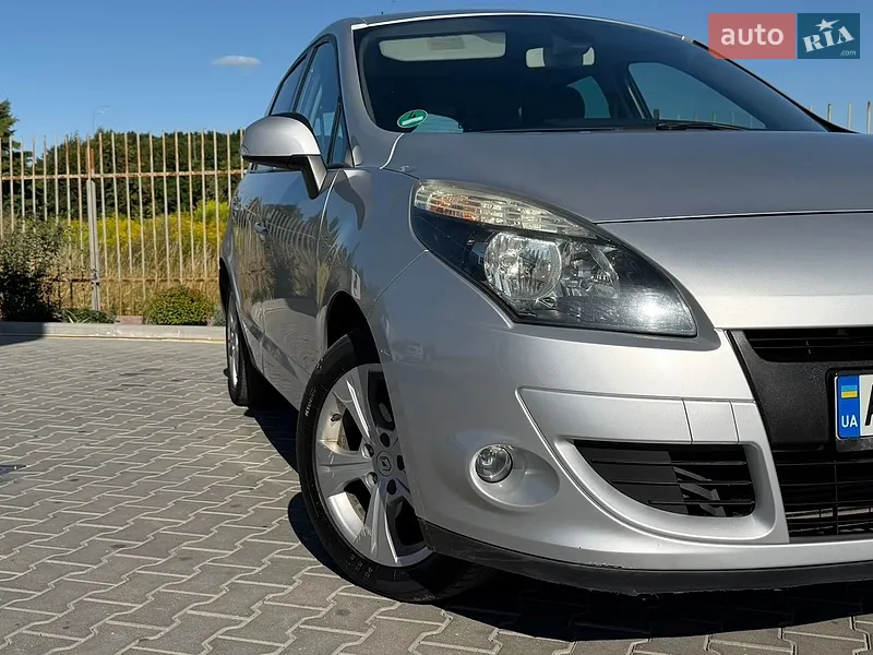 Renault Scenic 2011